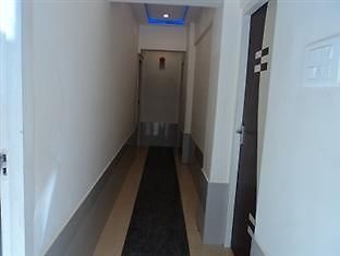 Hotel Royal Palace Malad Bagian luar foto